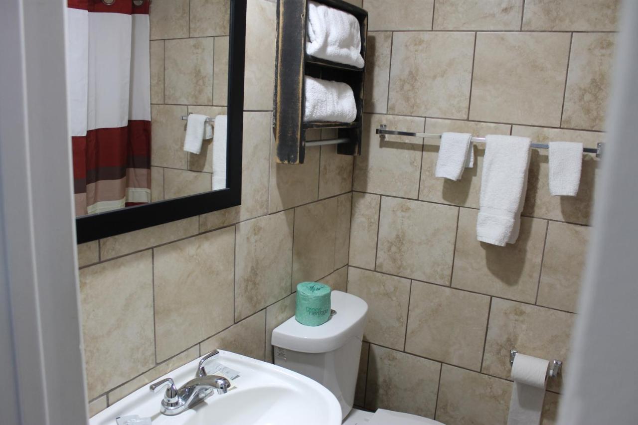 The Route 62 Motel Tonawanda Extérieur photo